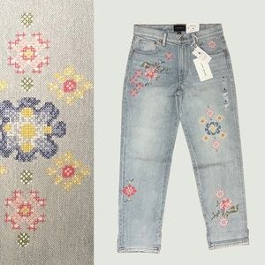 Lucky Brand - Boy Mid Rise Relaxed Straight Leg Jeans w/ Floral Embroidery - NWT